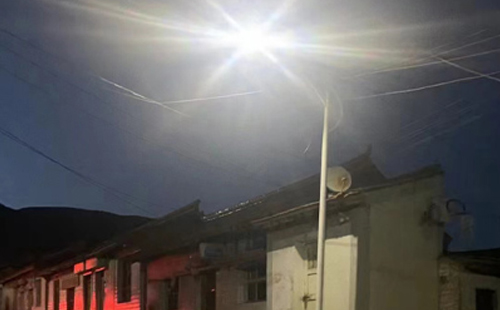 农村院子里最适合的临夏太阳能路灯亮度与安装要点